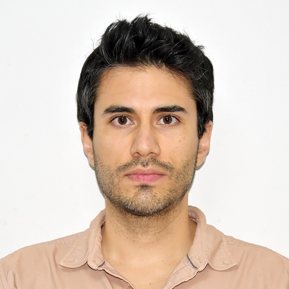 Head shot of Cristóbal Guzmán